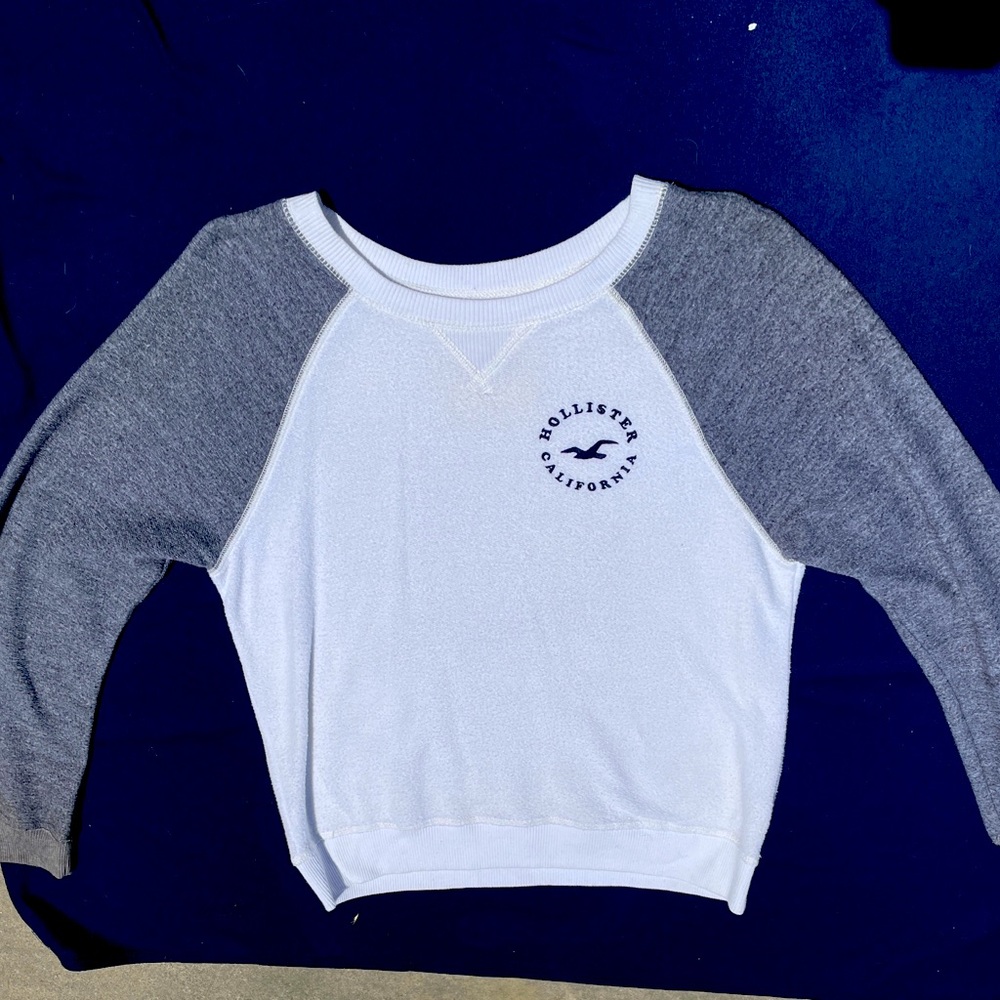 Hollister grey and white sweater